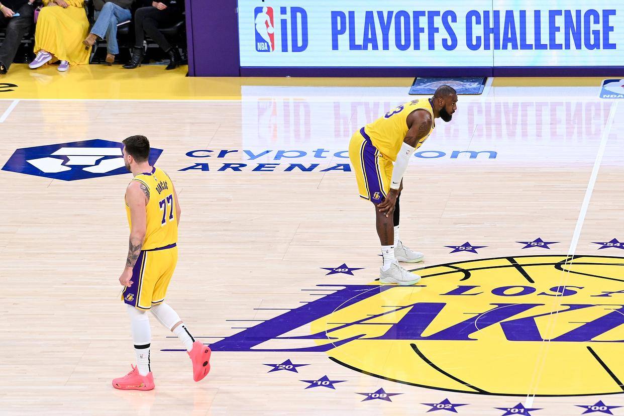  詹姆斯回归赛场，赛况扑朔迷离首场状态亮眼，掘金观众沸腾！-爱游戏体育app下载