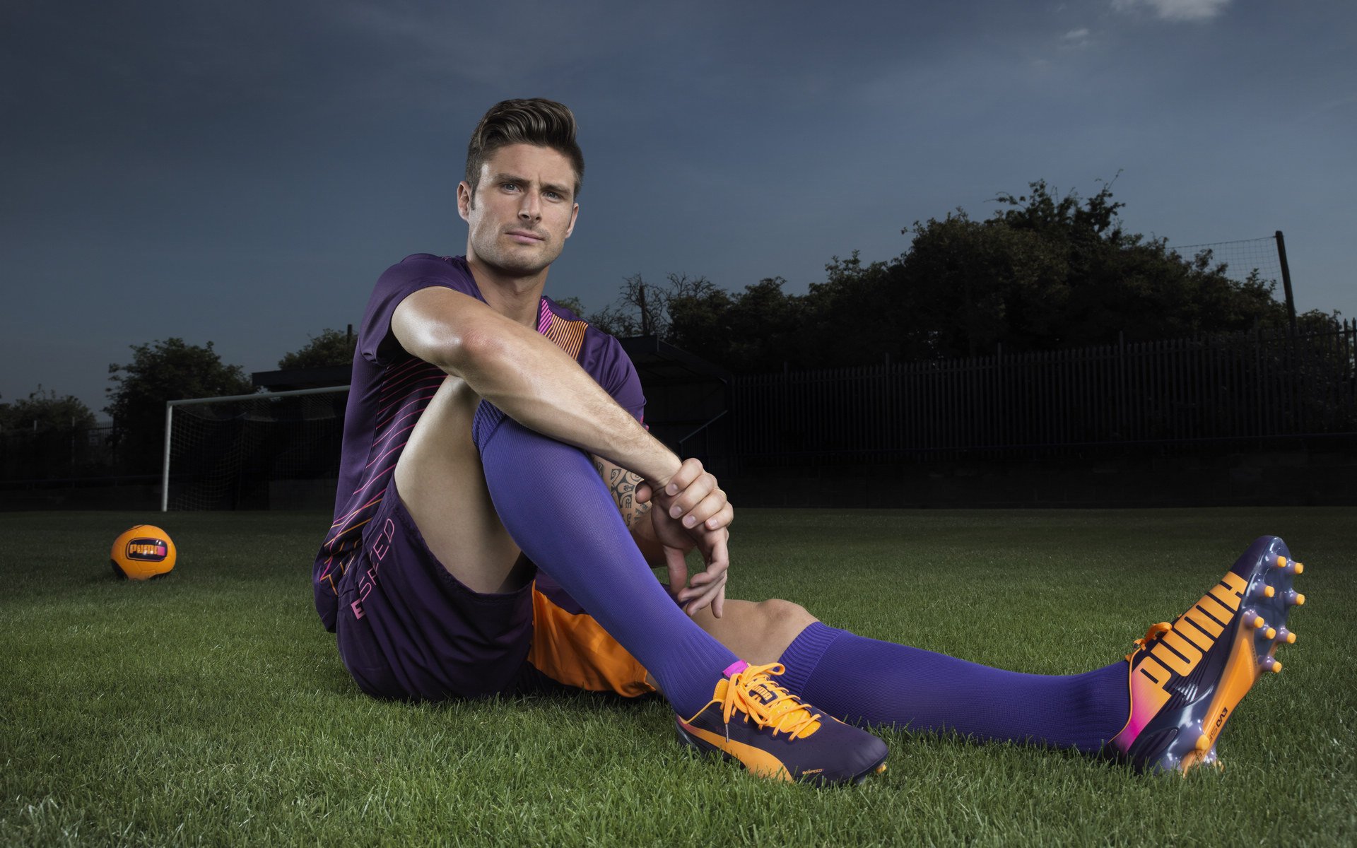 梅西复出首秀出彩,金州勇士主场横扫上海申花,豪取35连胜